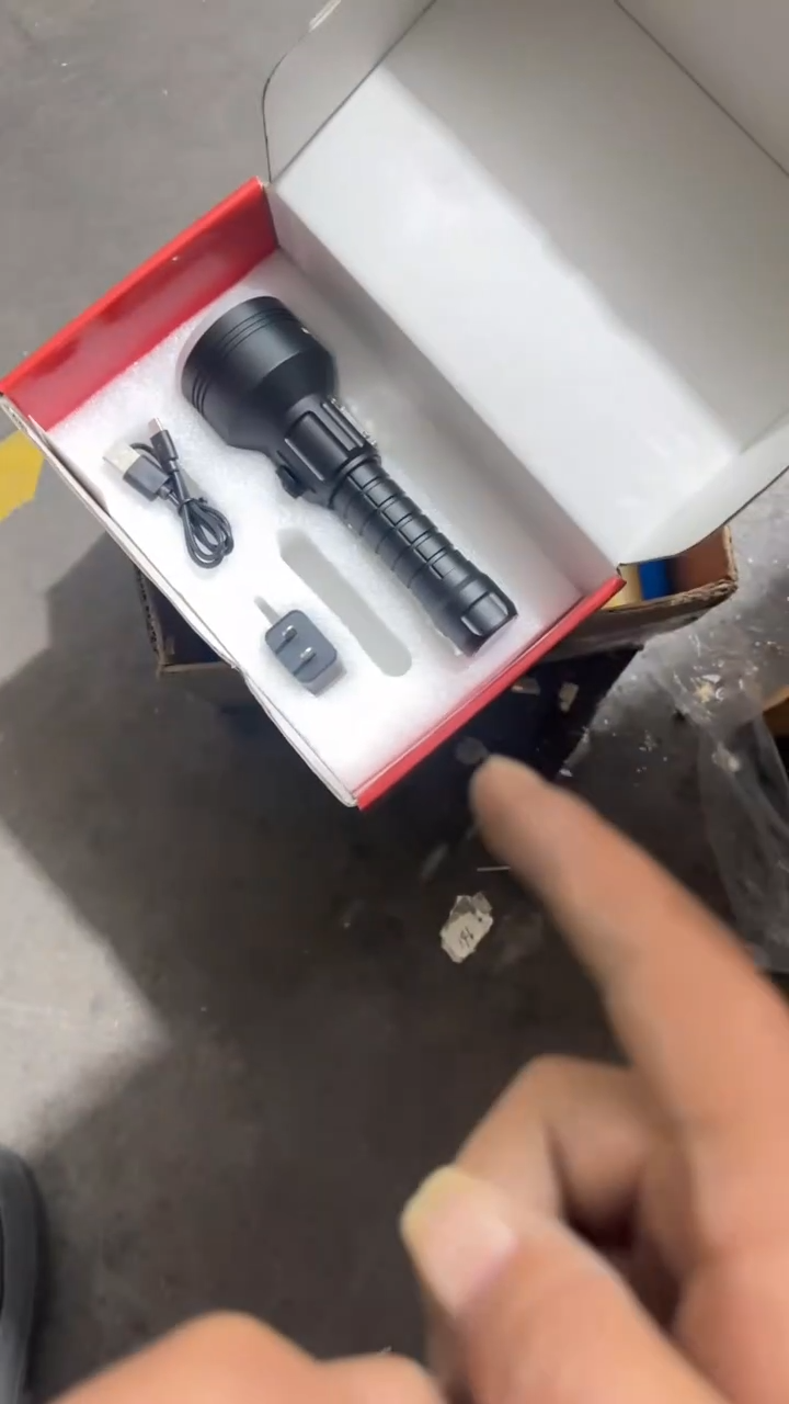 A726定焦多功能带强磁带电池盒装