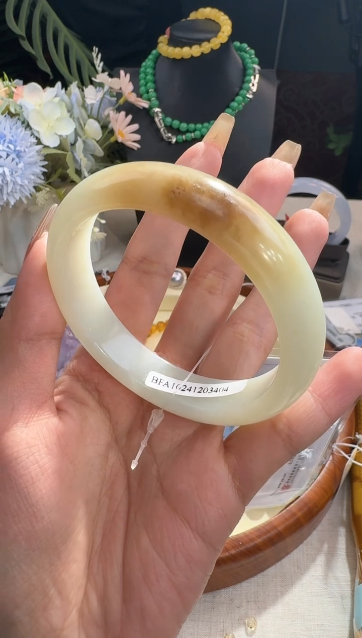 【闪购商品】和田玉手镯未镶嵌手镯