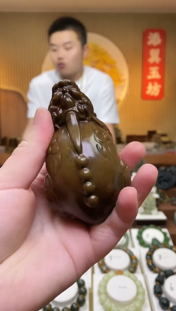 【闪购商品】透闪石质玉手把未镶嵌多样性随机发一