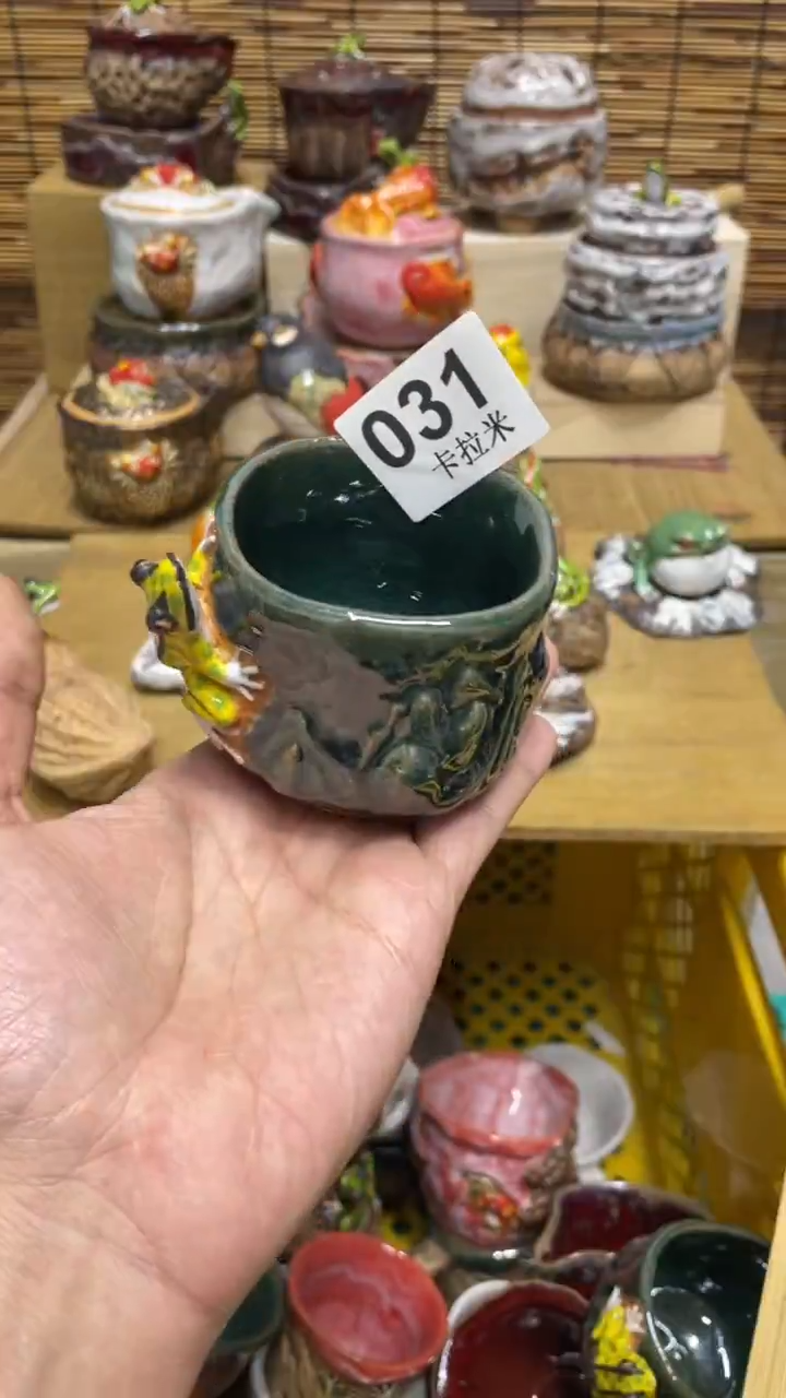 031精美粗陶手工柴烧绿色浮雕杯