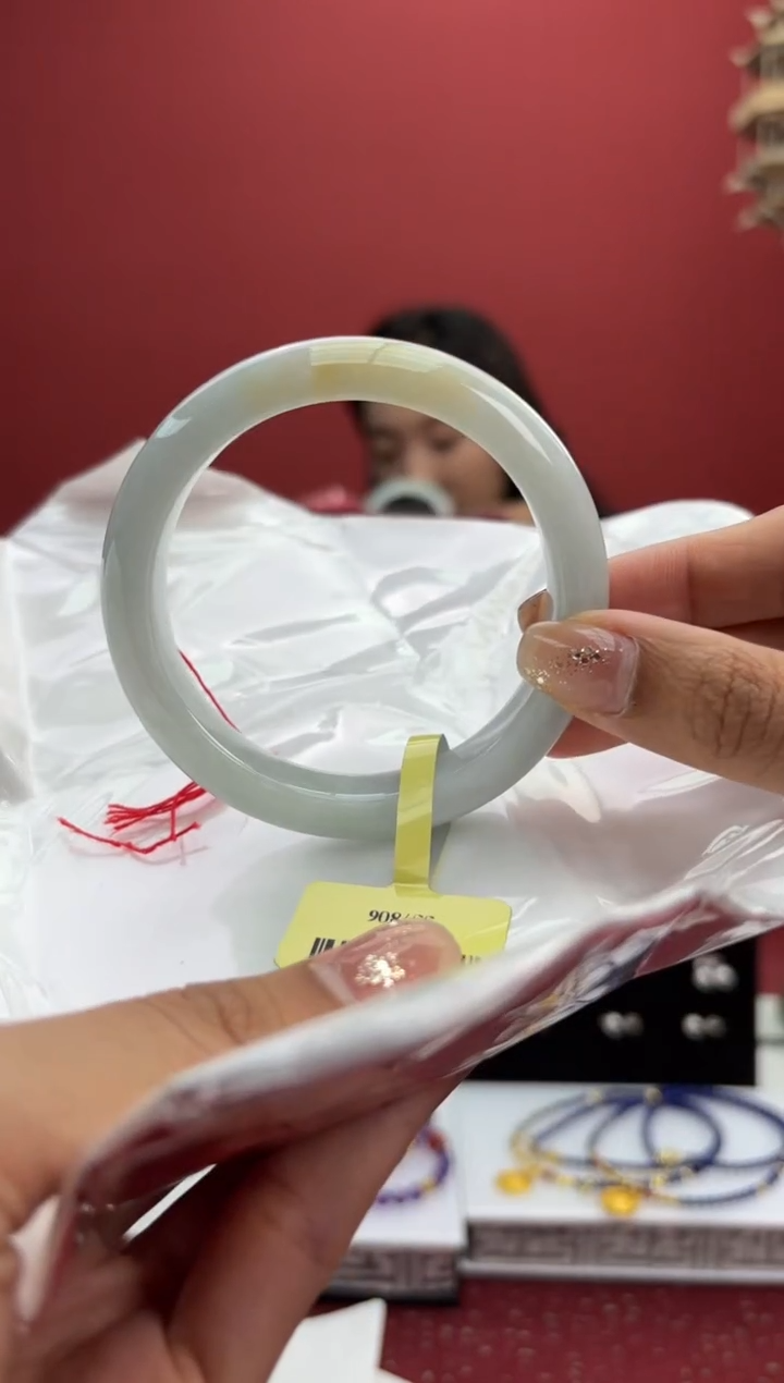 【闪购商品】翡翠手镯未镶嵌5手镯