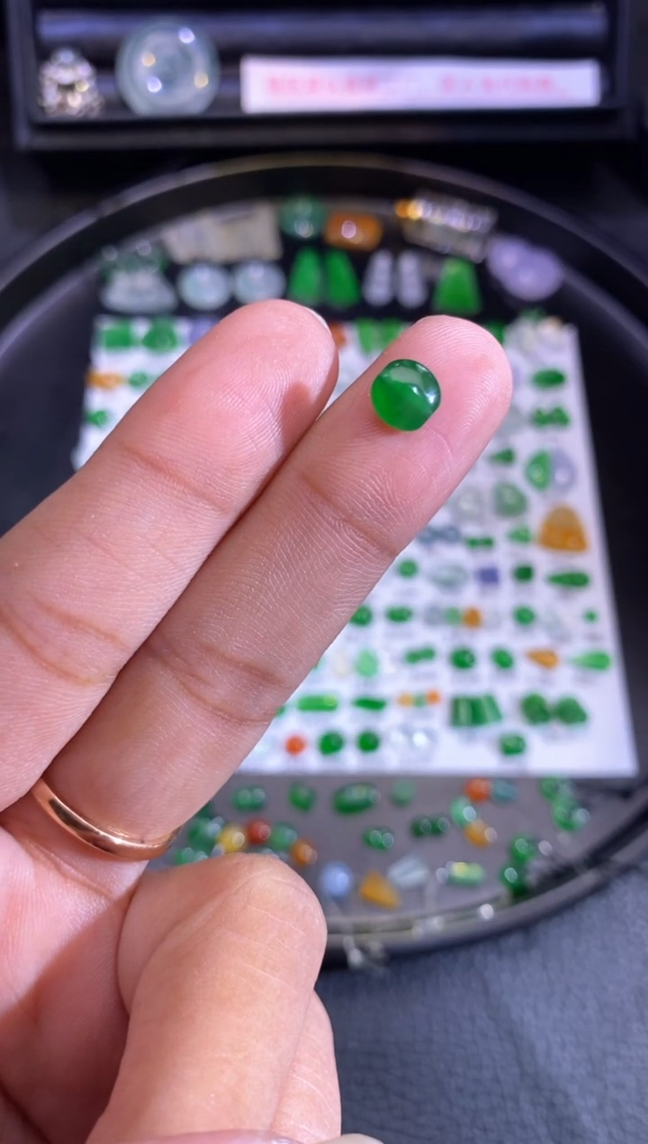 未镶嵌挂件翡翠珠子