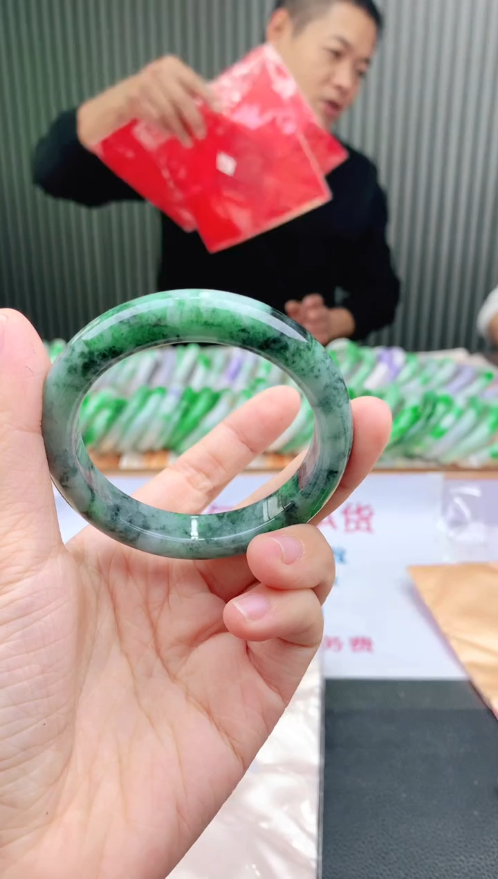 未镶嵌手镯翡翠55