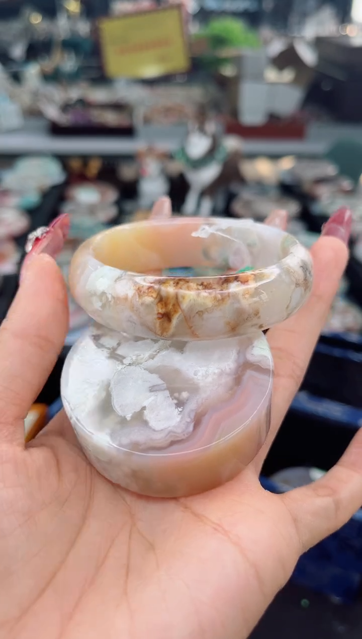 【闪购商品】石英质玉手镯未镶嵌55圈口（赠品镯心）65572186