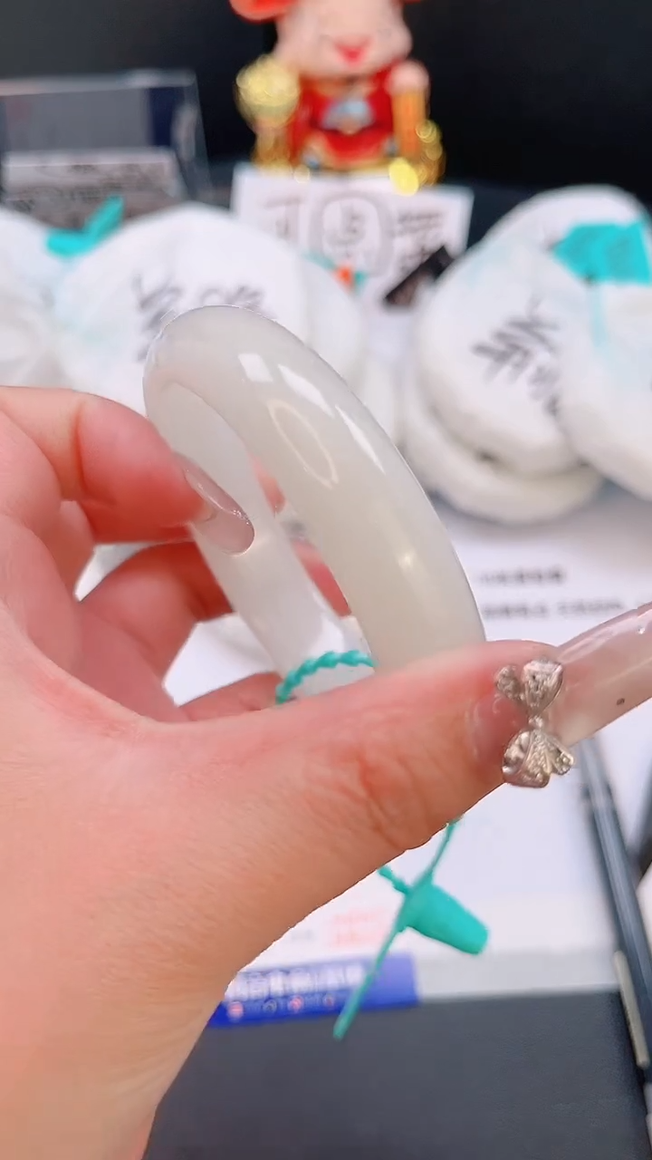 未镶嵌手镯和田玉18T26-54