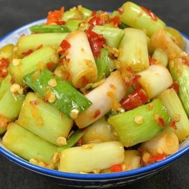 新鲜腌大蒜苗咸菜酱菜大蒜梗凉拌菜瓶装下饭菜兰湘子湘菜团购