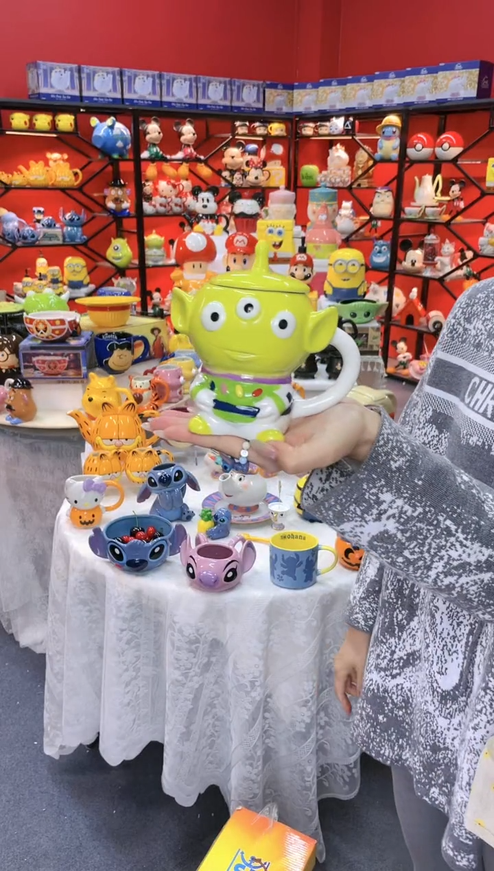 【闪购商品】1@@三眼仔陶瓷带盖杯