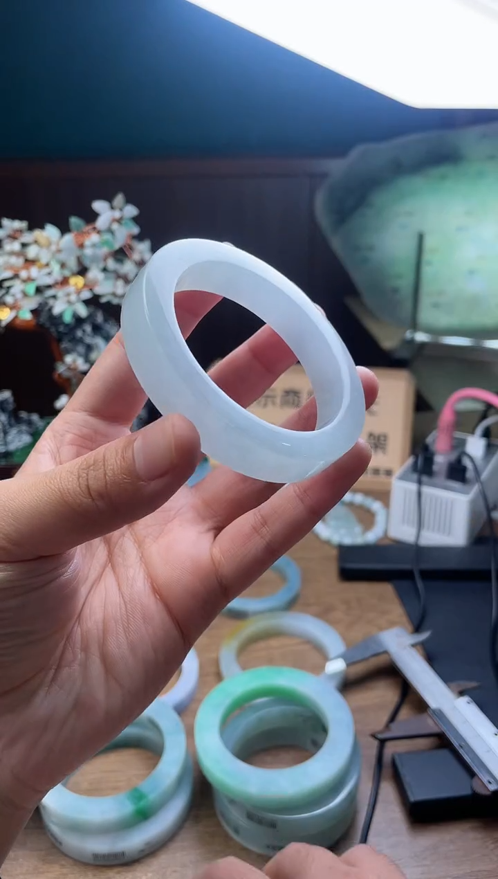 【闪购商品】定制翡翠手镯未镶嵌 定制