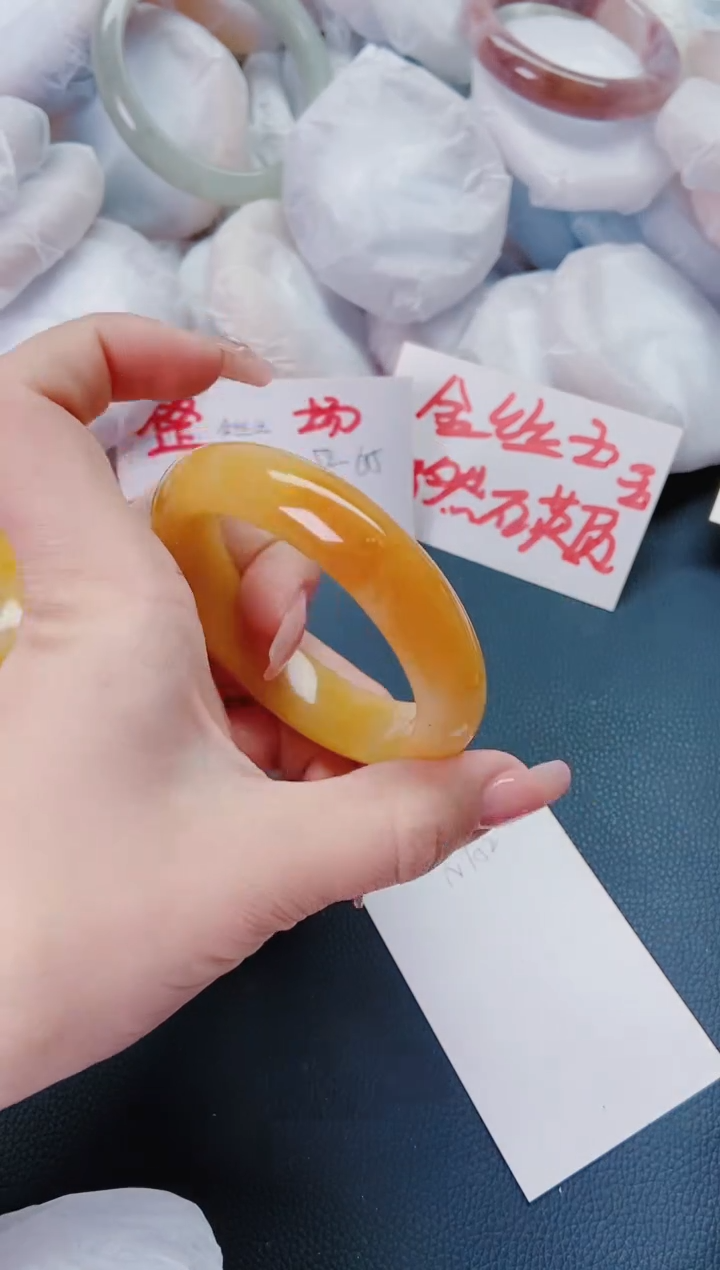 【闪购商品】石英质玉手镯未镶嵌N158-57-58