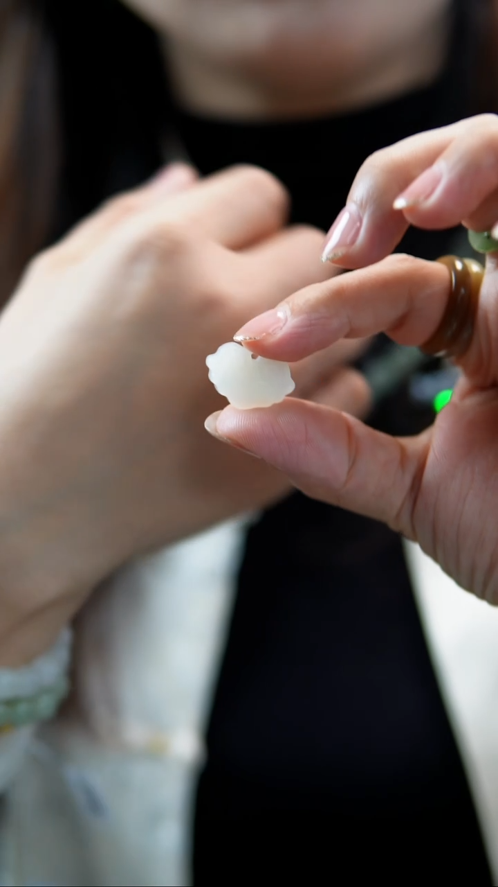 【闪购商品】和田玉颈饰未镶嵌如意