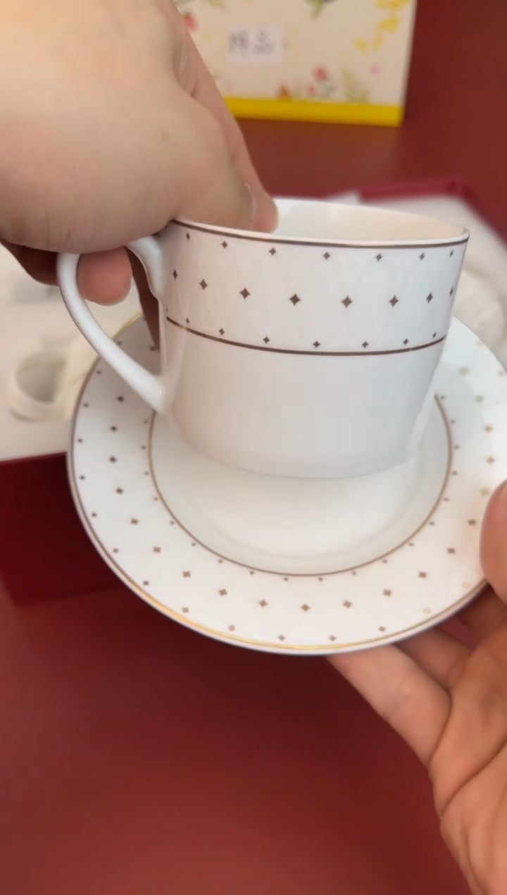 【闪购商品】瓷片新号开播全场漏@@Y273