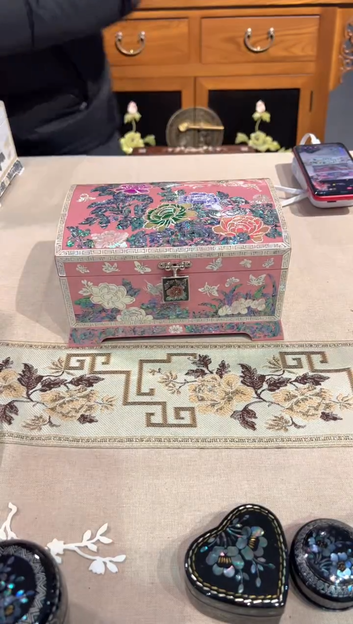 【闪购商品】按扣满贝底·弘贝雅螺钿漆器文化馆