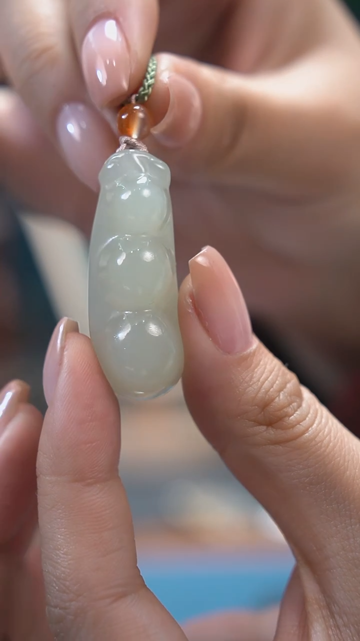 【闪购商品】和田玉吊坠(不含链)未镶嵌四季豆