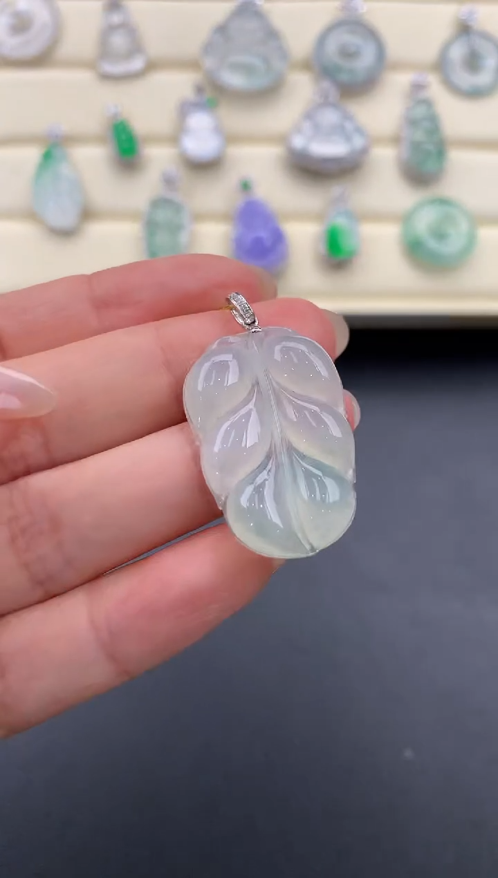 【闪购商品】翡翠颈饰18K金镶嵌X459      