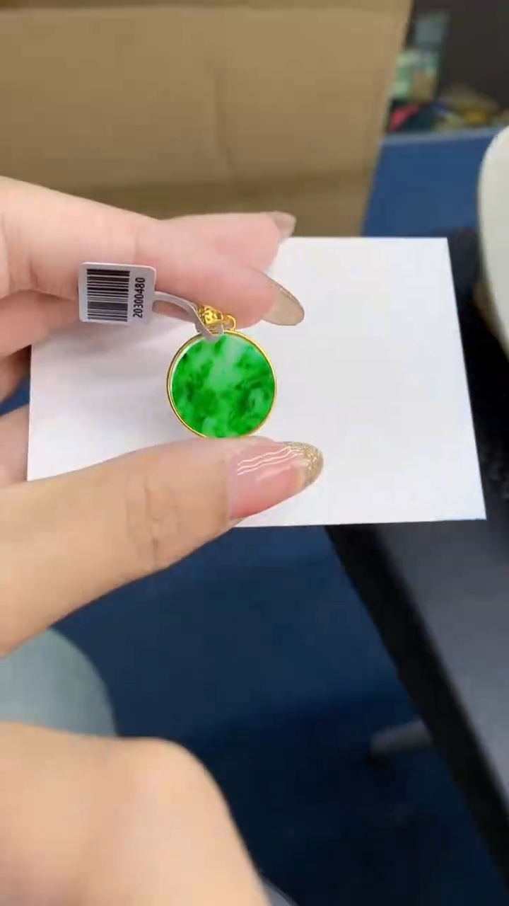 【闪购商品】翡翠银S925镶嵌颈饰            8