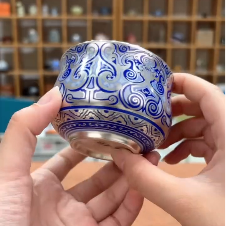 ZH2035-战国纹鎏银主人杯+海浪纹单杯空礼盒（中号）