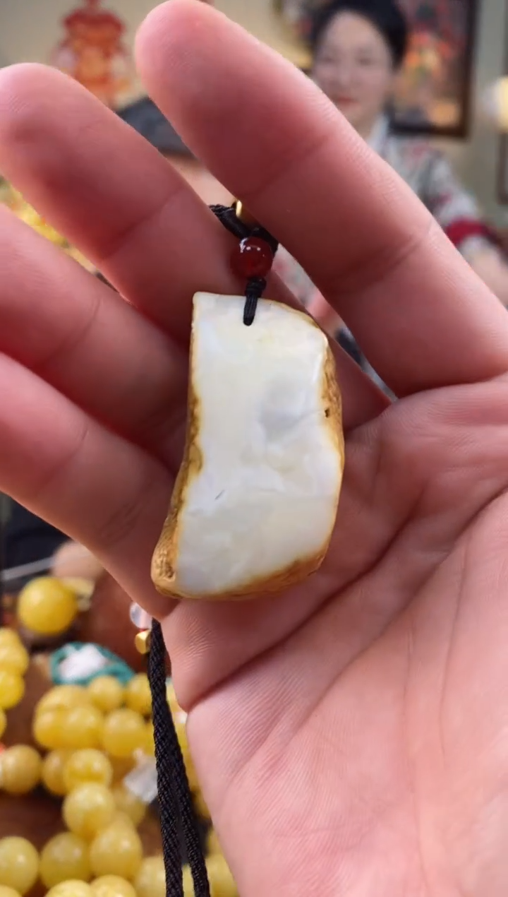 【闪购商品】琥珀颈饰未镶嵌吊坠