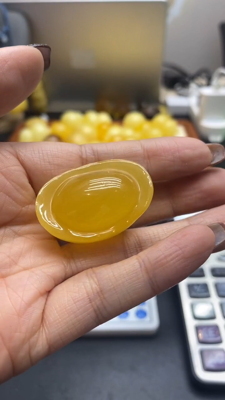 琥珀未镶嵌珠宝奇石501