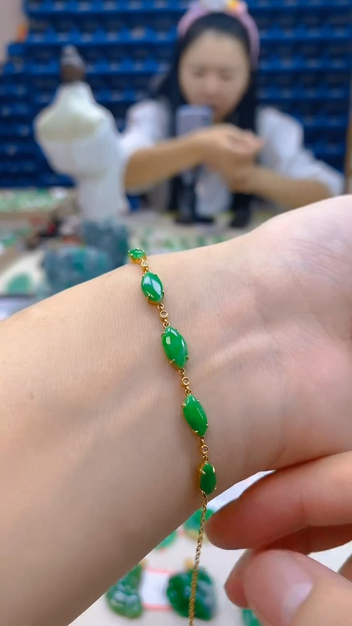 颈饰18K金镶嵌翡翠新号开播 全场乱卖