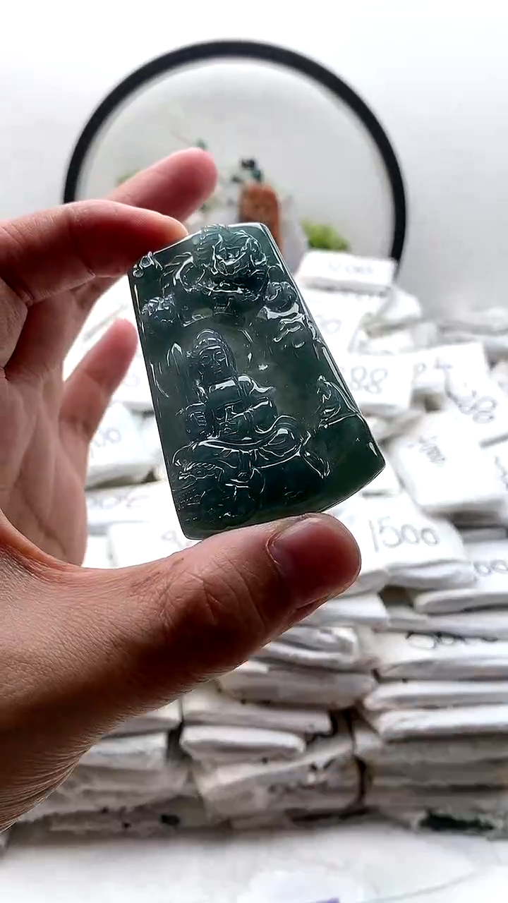 颈饰未镶嵌翡翠文殊