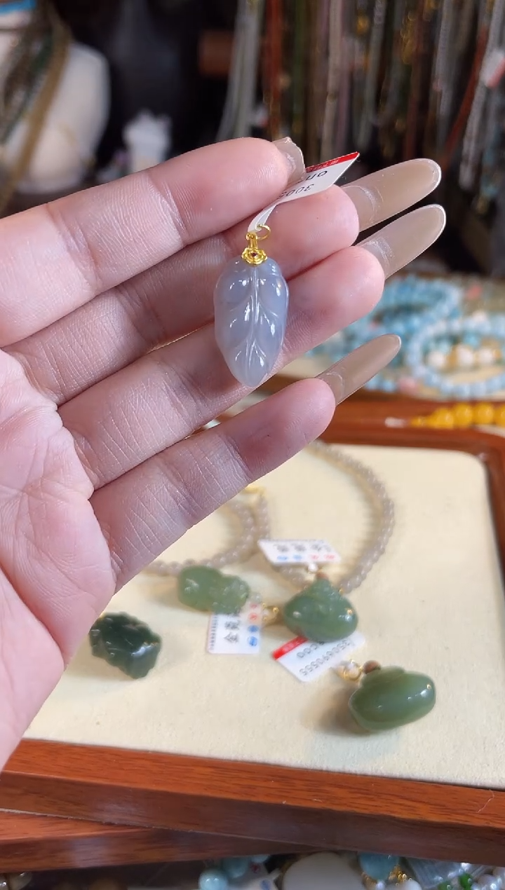 【闪购商品】和田玉吊坠(不含链)未镶嵌多样性发货其一