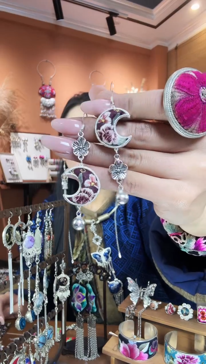 【闪购商品】刺绣纯手工耳环民族风