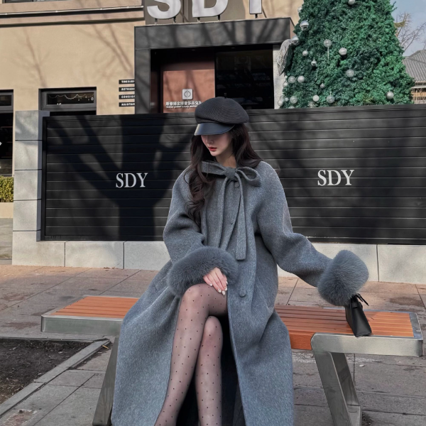 《蝴蝶结》时髦千金感斗篷袖口秋冬双面羊毛大衣