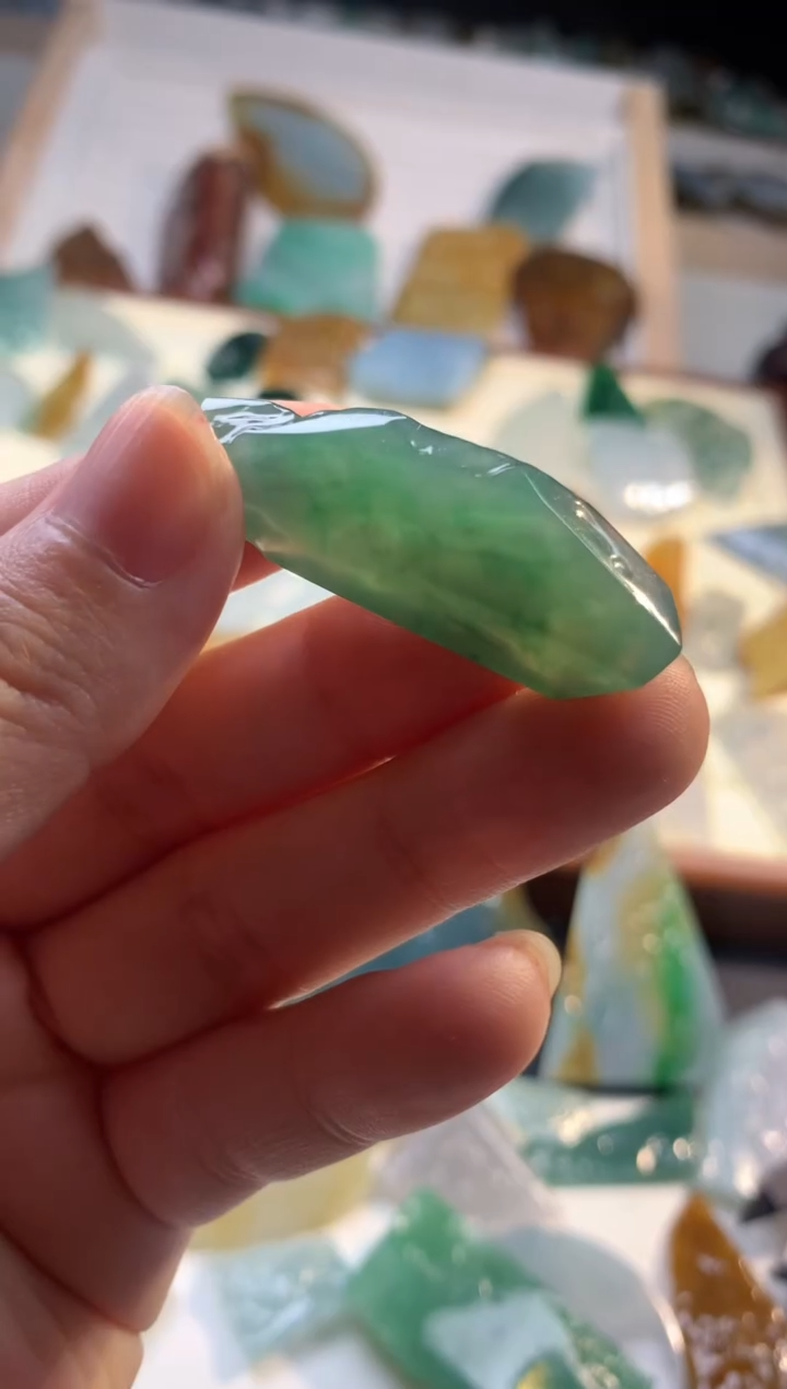 【闪购商品】翡翠颈饰未镶嵌吊坠