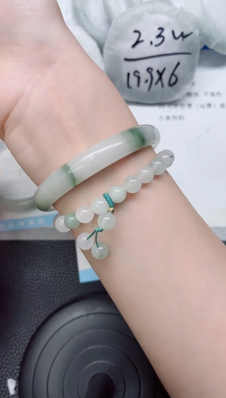 石英质玉手镯未镶嵌386-60.9