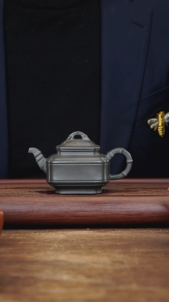 【闪购商品】紫砂茶壶220ml 四方竹鼓 豆青砂