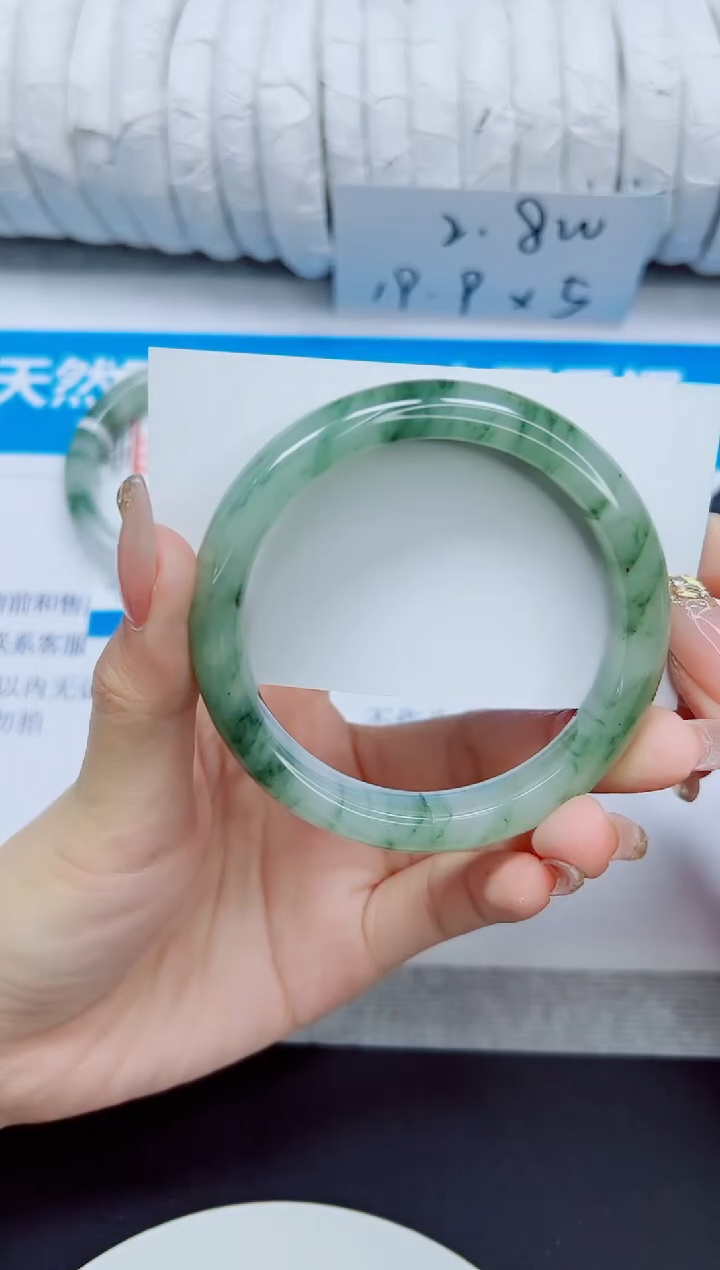 石英质玉手镯未镶嵌175/58.5