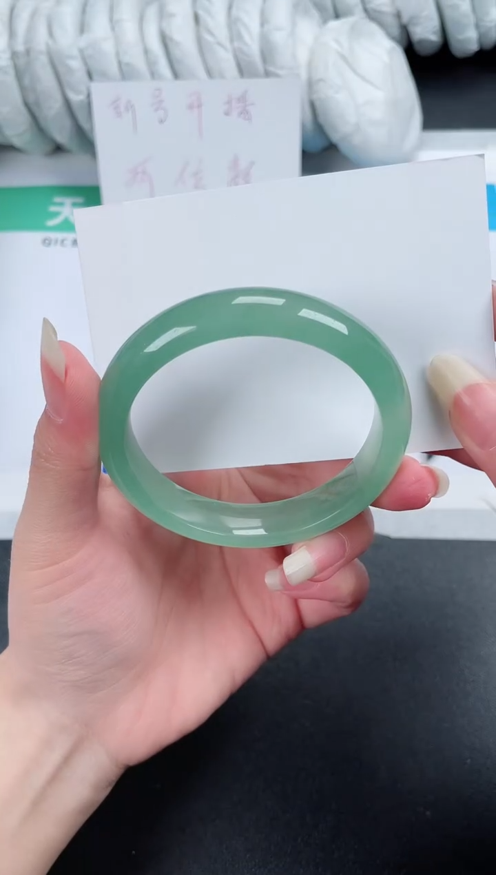 【闪购商品】石英质玉手镯未镶嵌122-56.2