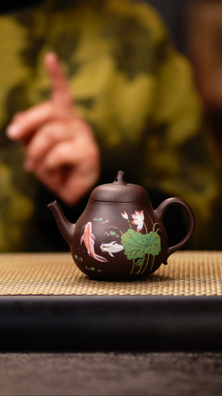 LJ81手磨紫泥茄瓜（鱼戏）