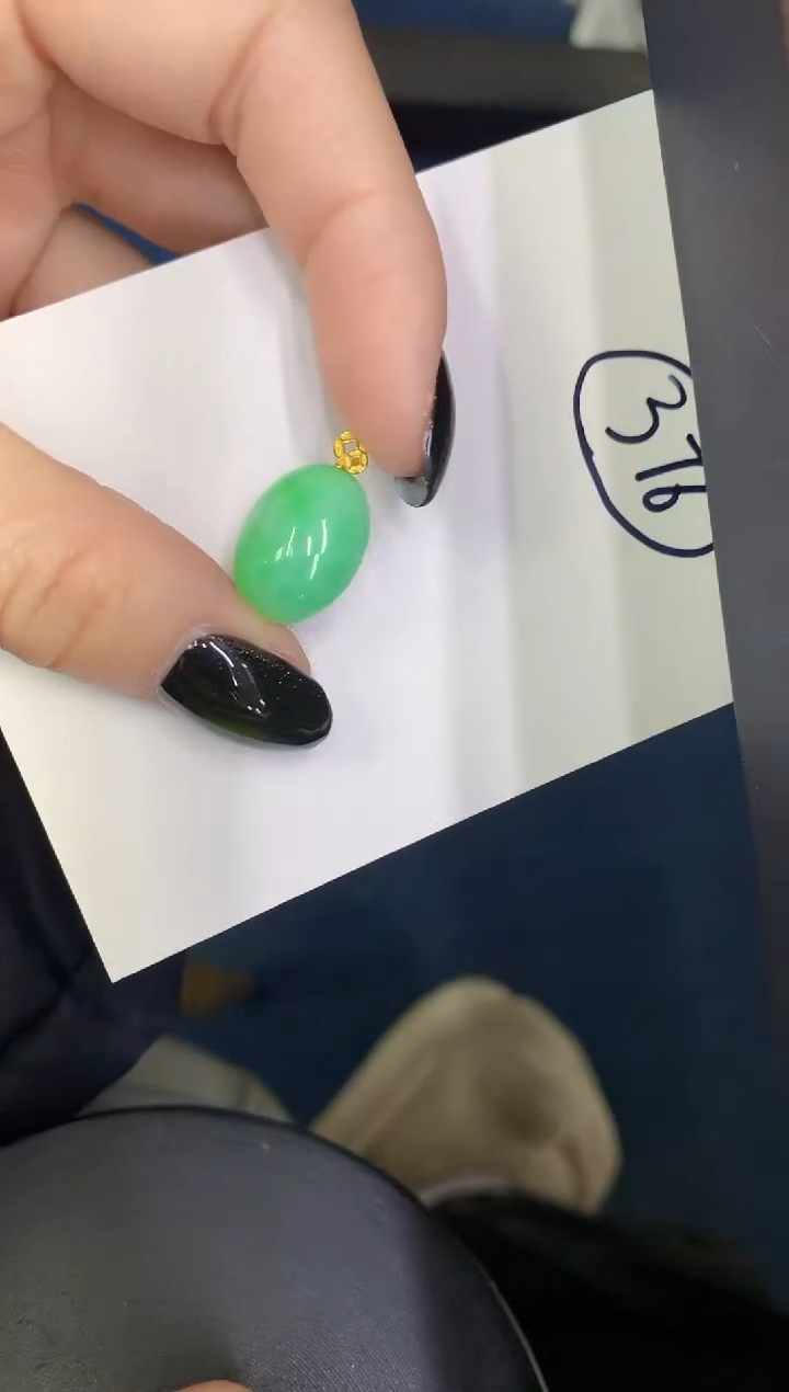 【闪购商品】翡翠颈饰18K金镶嵌0000000000