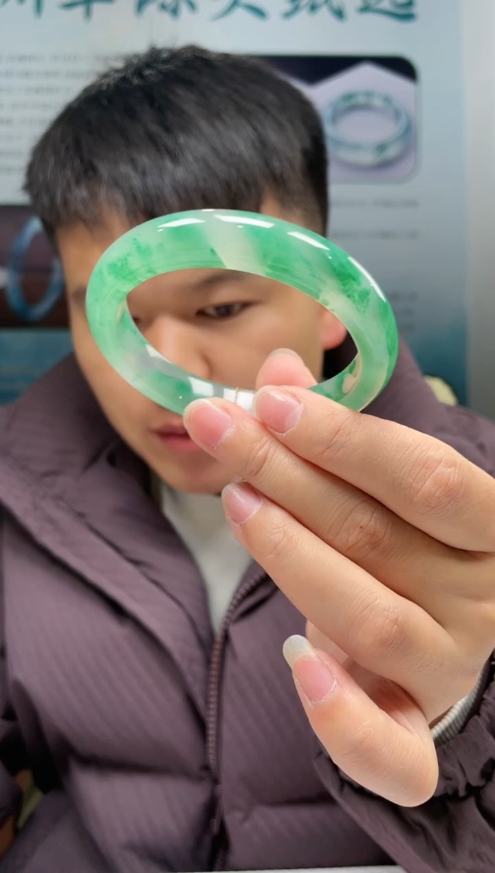 【闪购商品】石英质玉手镯未镶嵌非洲翠手镯多样性发货