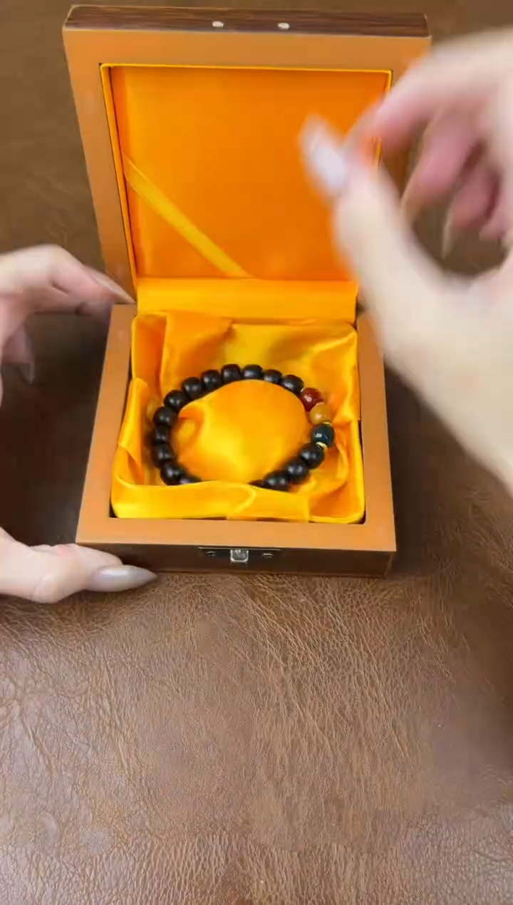小叶紫檀三色珠得闲文玩阁商品链接@@SP063