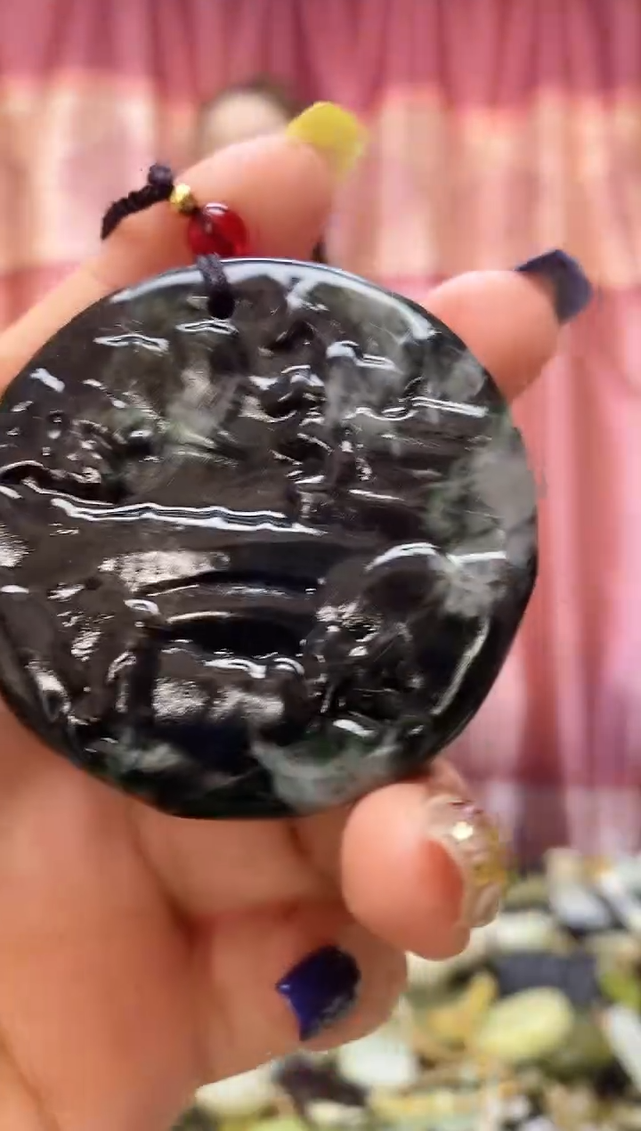 未镶嵌岫玉吊坠    