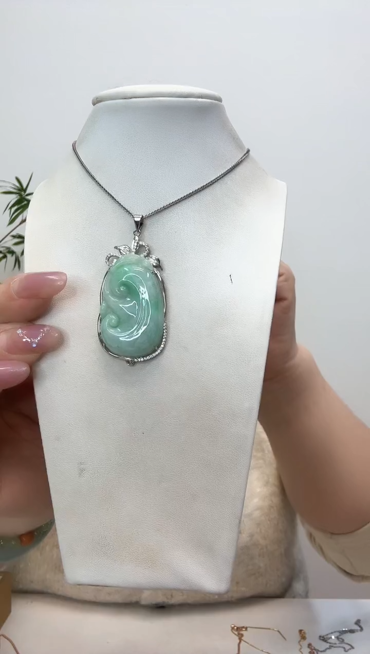 【闪购商品】翡翠吊坠(赠链)银S925镶嵌如意