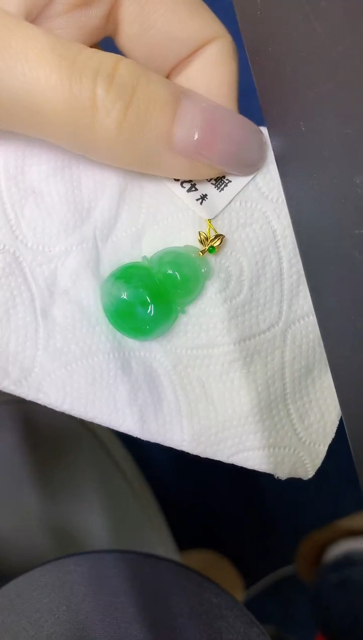 颈饰18K金镶嵌翡翠缅甸天然翡翠A货