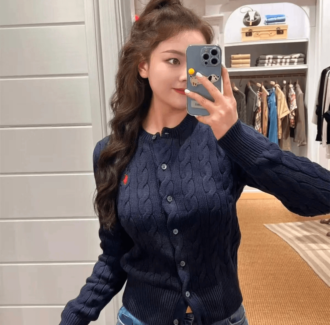 修身型女小马刺绣不褪色毛针织衫不起球针织长袖短款纯棉开衫圆领