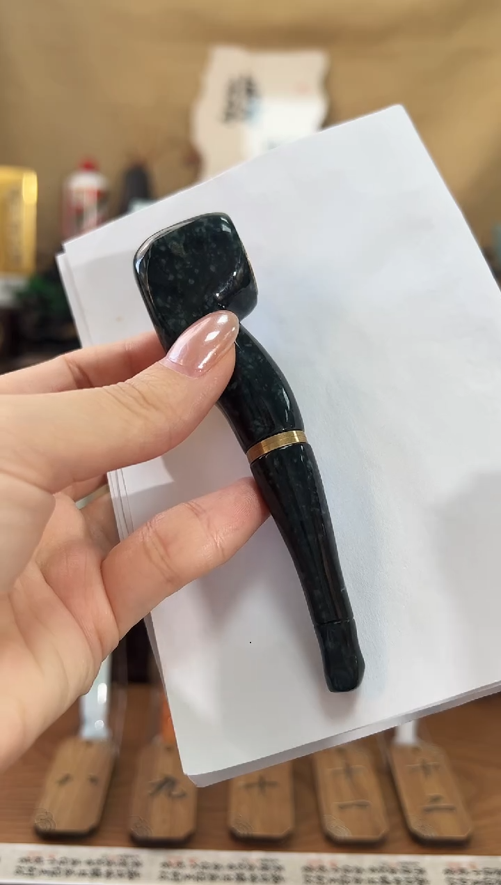 天然缅甸A货翡翠过滤烟斗