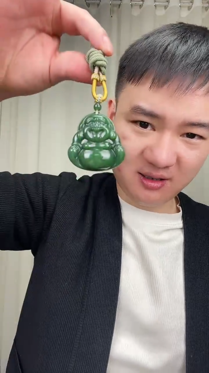 未镶嵌和田玉挂件多样性发其一