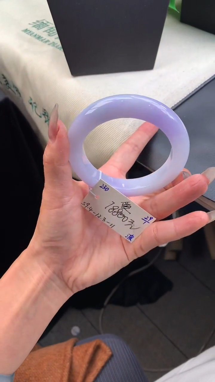 【闪购商品】翡翠手镯未镶嵌下单联系客服核对地址哦