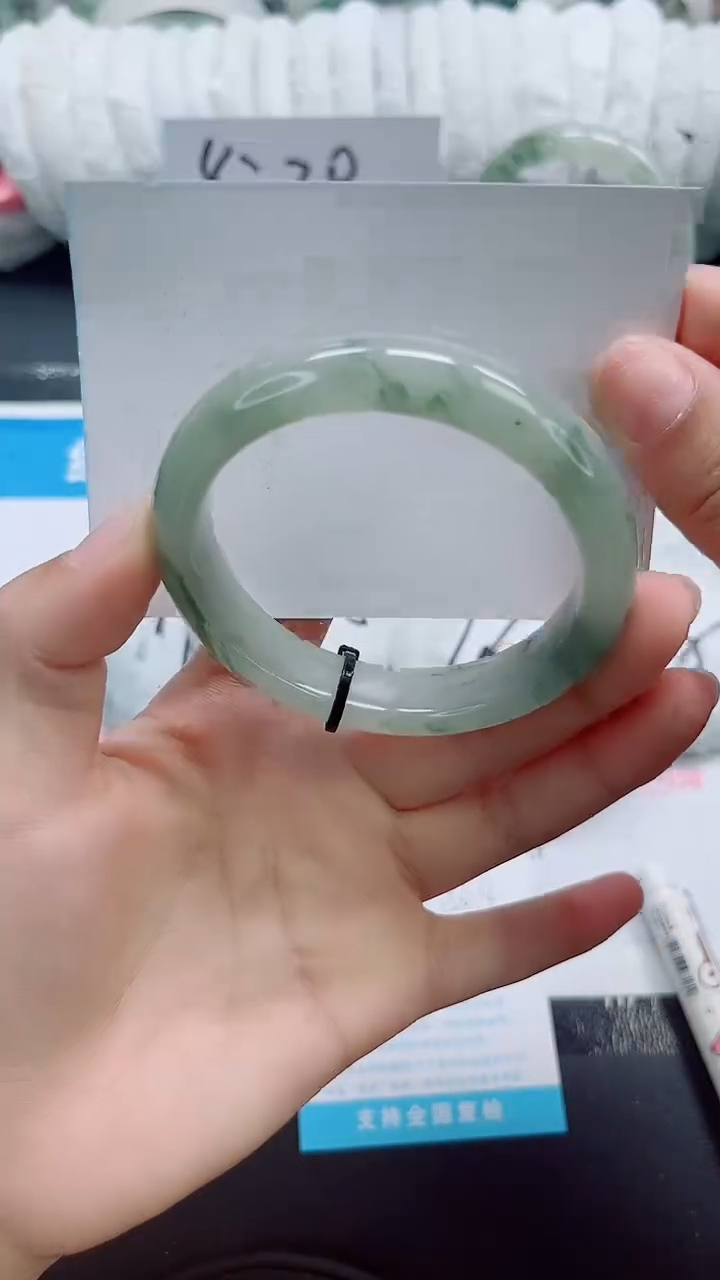 石英质玉手镯未镶嵌b24-56.4