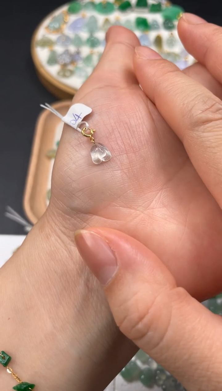 吊坠(不含链)18K金镶嵌翡翠一个JK128