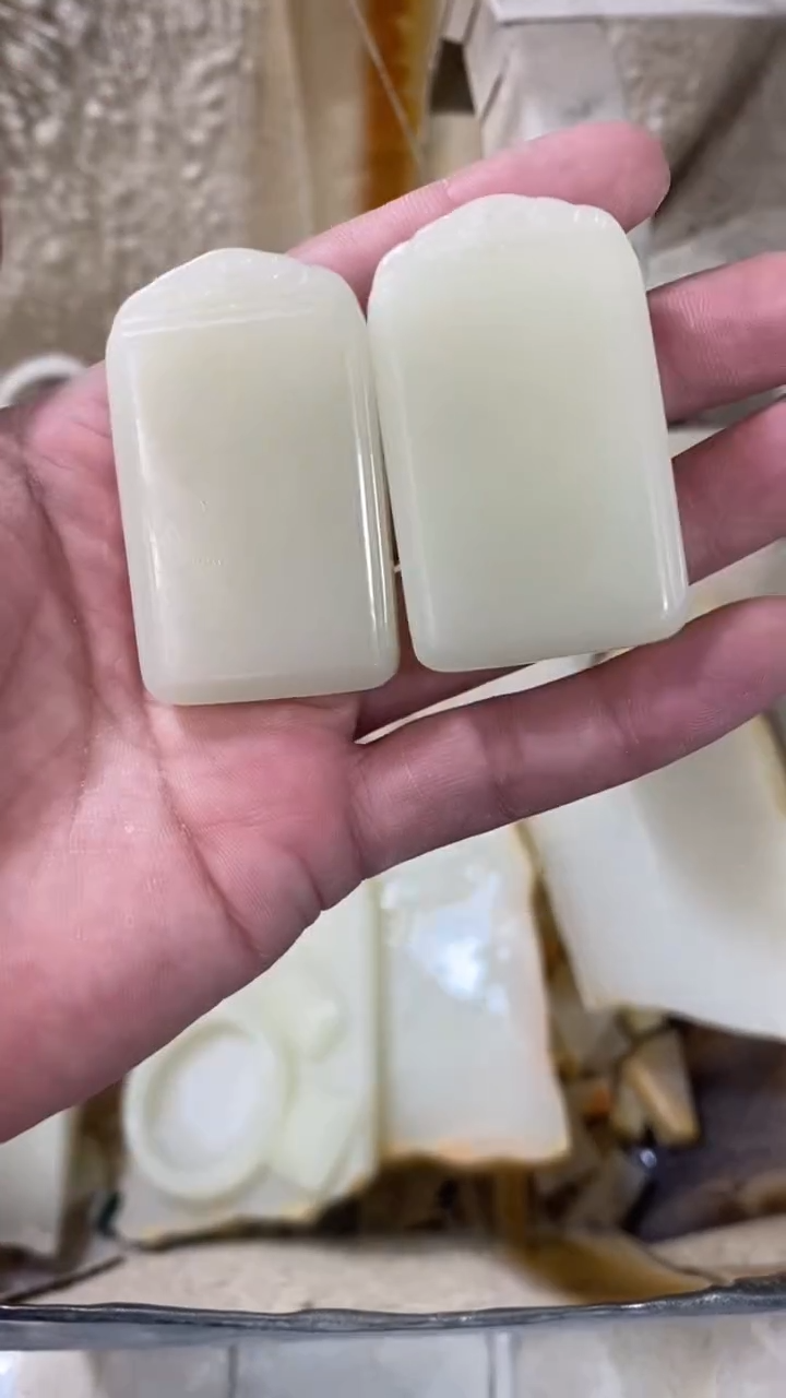 新款带牌头30MM×50MM左右牌子男女可带配绳子 发一个