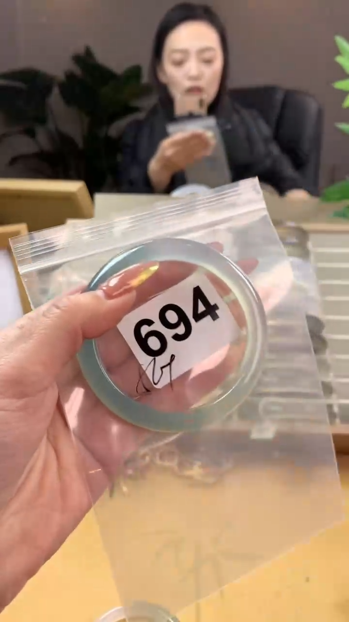 【闪购商品】玛瑙/玉髓手镯未镶嵌694