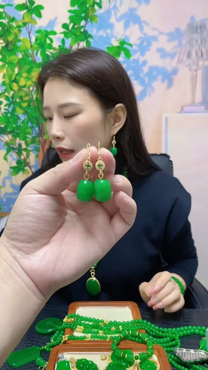 【闪购商品】翡翠耳饰14K金镶嵌翡翠耳垢