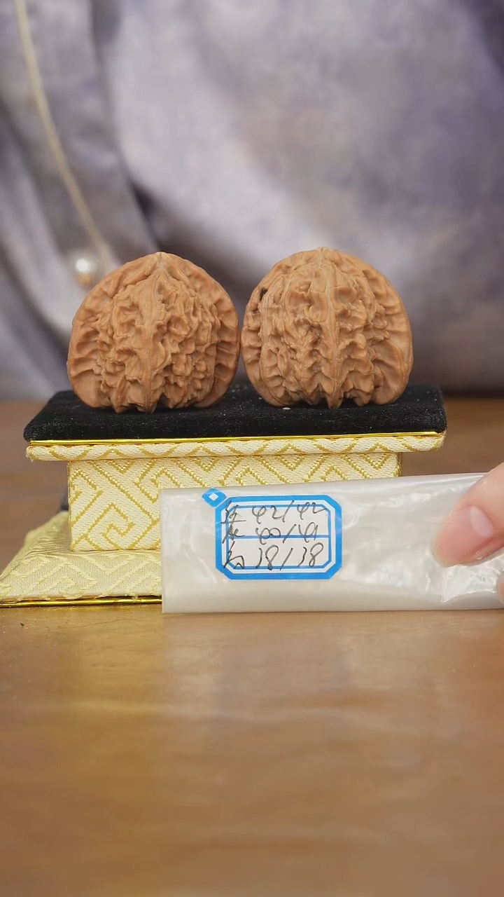 把件文玩核桃白狮子