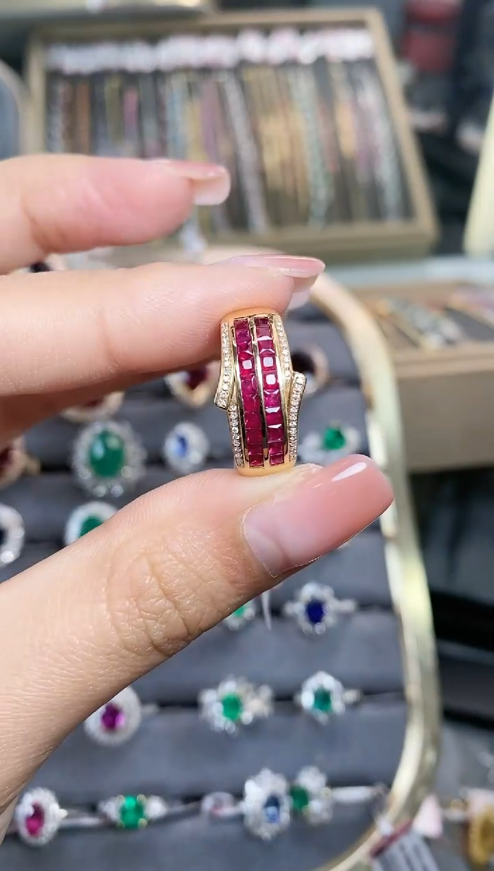 【闪购商品】红宝石戒指18K金镶嵌18K金镶嵌红宝石戒指